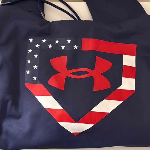 Under Armour Other - Under Armour Navy Blue Sweatshirt Patriotic